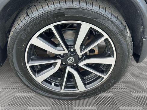 Used 2020 Nissan Rogue SL w/ Premium Package AWD/4WD image 35