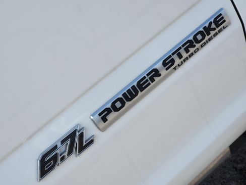 Used 2022 Ford F450 Limited w/ FX4 Off-Road Package AWD/4WD image 12
