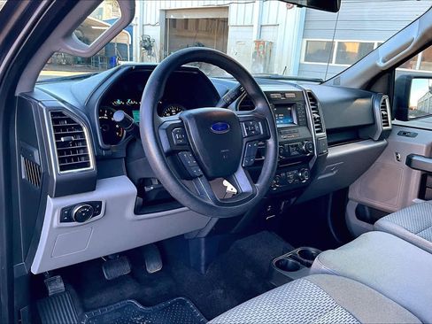 Used 2016 Ford F150 XLT image 17