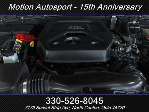Used 2022 Jeep Wrangler Unlimited Sahara AWD/4WD image 16
