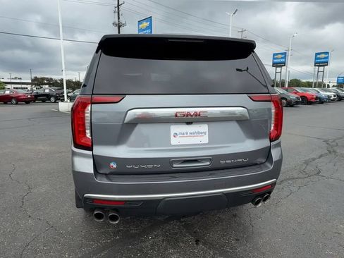 Used 2022 GMC Yukon Denali AWD/4WD image 7