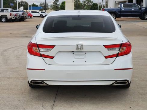 Used 2019 Honda Accord Sport image 6