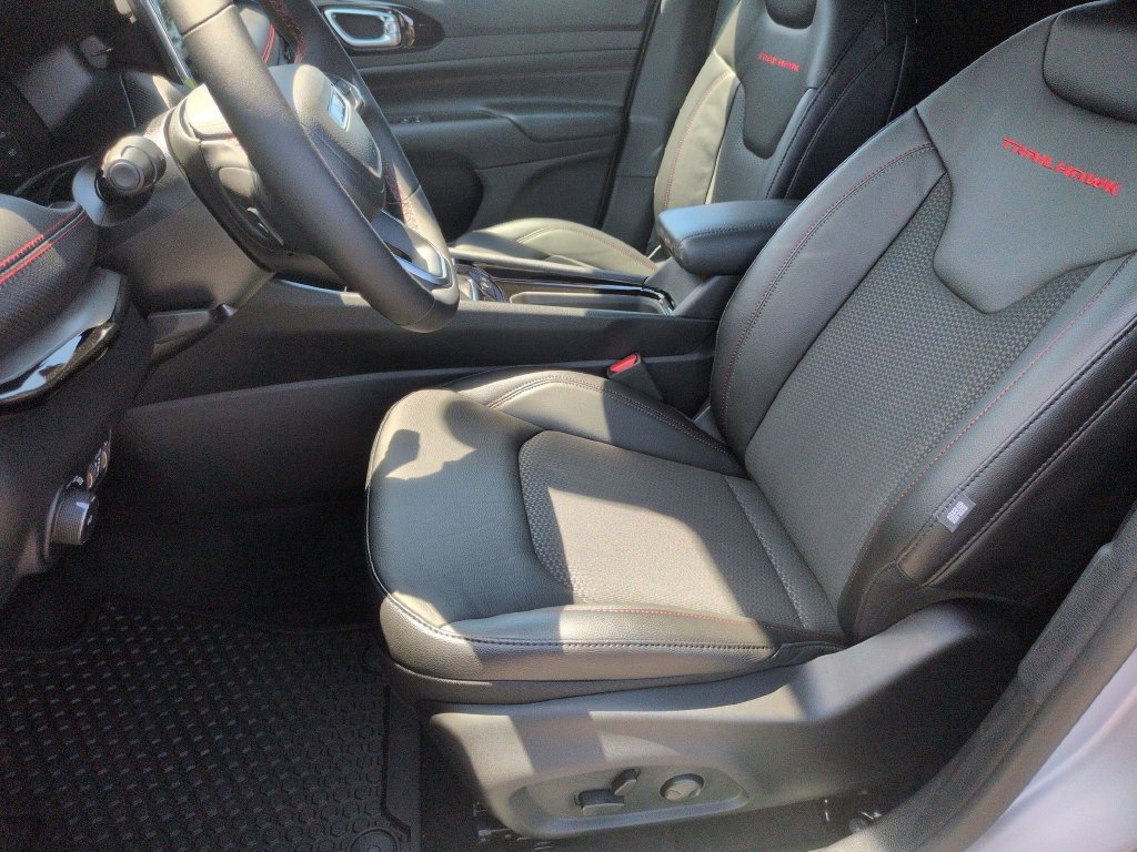 New 2026 Jeep Compass Trailhawk AWD/4WD image 14