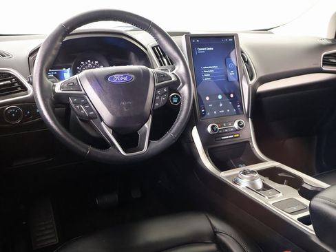 Used 2024 Ford Edge SEL image 2