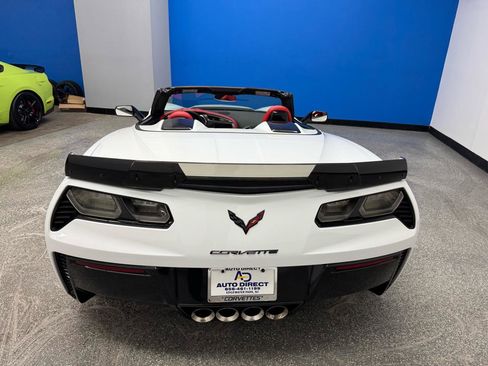 Used 2015 Chevrolet Corvette Z06 w/ 3LZ Preferred Equipment Group RWD image 12