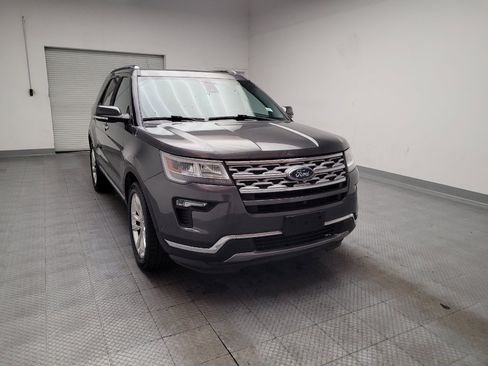 Used 2018 Ford Explorer Limited w/ Equipment Group 301A FWD image 14