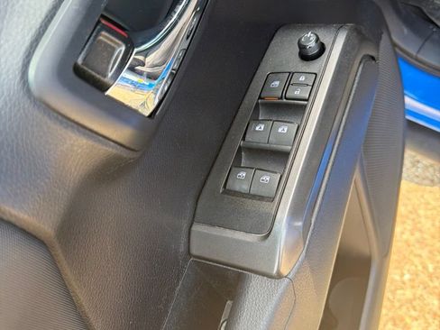 Used 2021 Toyota Tacoma TRD Off-Road AWD/4WD image 18