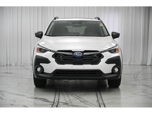 Used 2025 Subaru Crosstrek 2.0i Premium image 3
