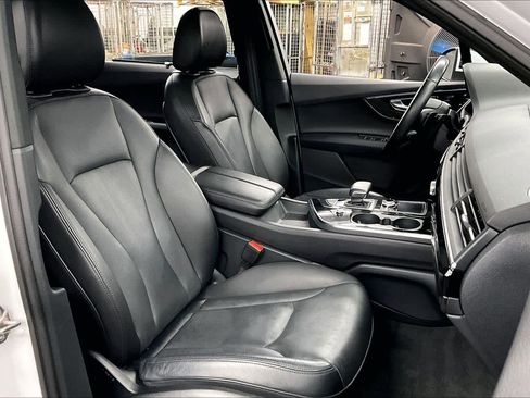 Used 2019 Audi Q7 3.0T Premium Plus image 8