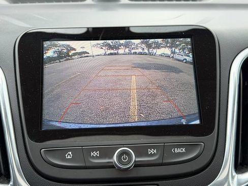Used 2018 Chevrolet Equinox LT w/ Sun & Infotainment Package FWD image 14