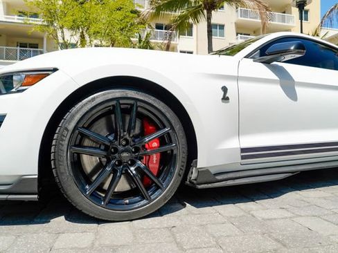 Used 2020 Ford Mustang Shelby GT500 w/ Technology Package image 12