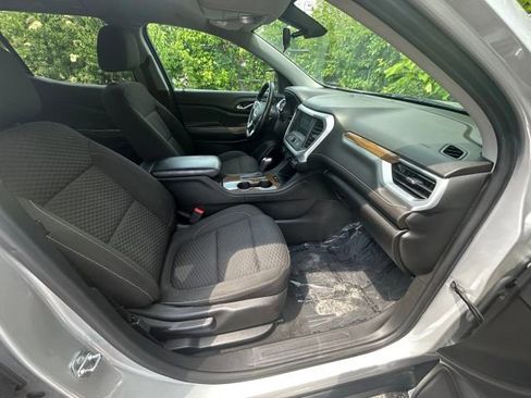 Used 2019 GMC Acadia SLE image 15