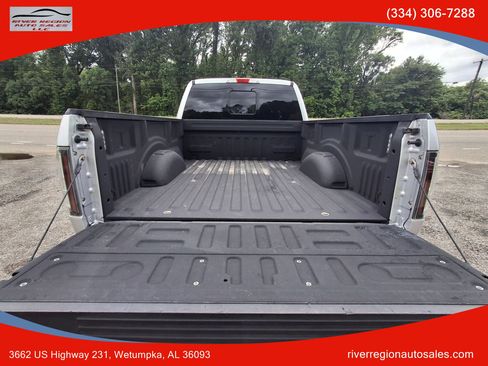 Used 2018 Ford F150 XLT w/ Equipment Group 302A Luxury AWD/4WD image 17