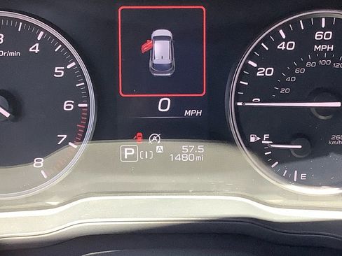 Certified 2025 Subaru Crosstrek 2.5i Limited w/ Crosstrek Mirror Package image 10