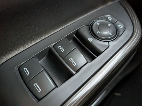 Used 2021 GMC Acadia SLT image 24