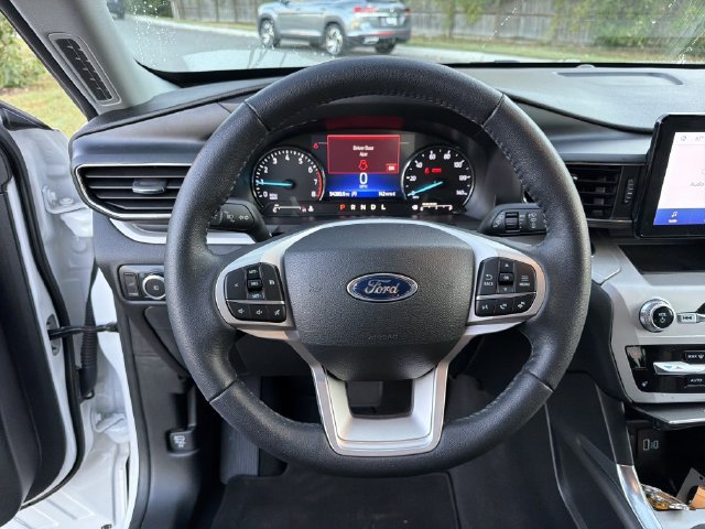 Used 2023 Ford Explorer XLT w/ Equipment Group 202A RWD image 25