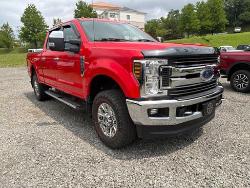 Used 2018 Ford F250 XLT w/ XLT Premium Package AWD/4WD image 6