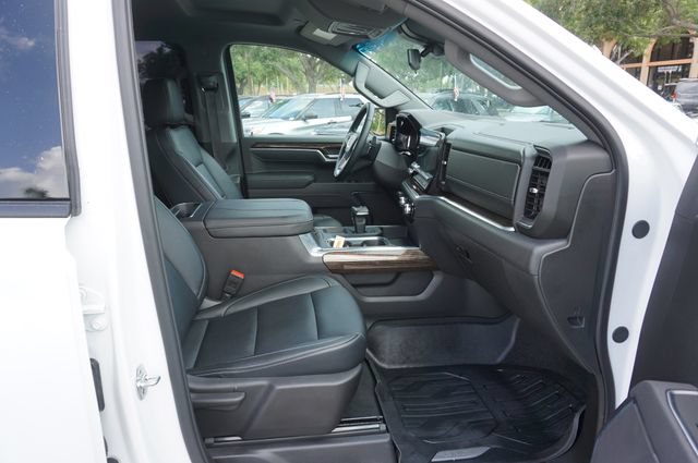 Used 2025 GMC Sierra 1500 Elevation w/ LPO, Elevation Black Package AWD/4WD image 3