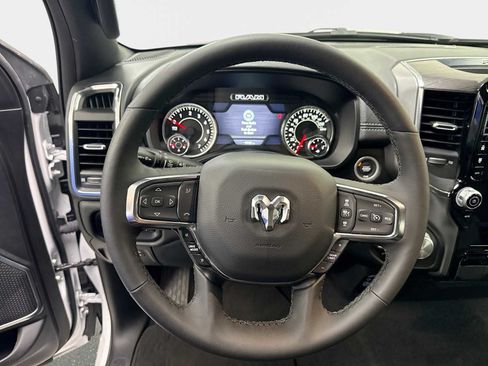 Used 2025 RAM 1500 Laramie AWD/4WD image 11