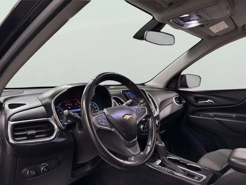 Used 2019 Chevrolet Equinox LT w/ Sun & Navigation Package image 11