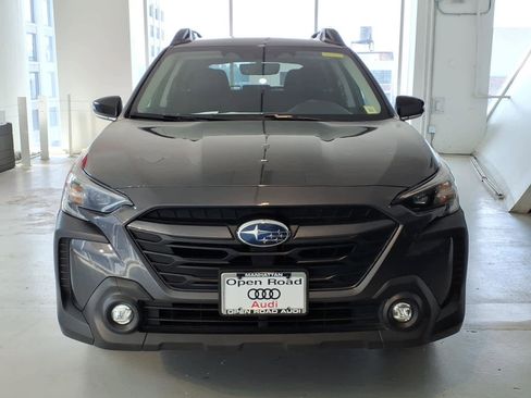 Used 2024 Subaru Outback Premium AWD/4WD image 2
