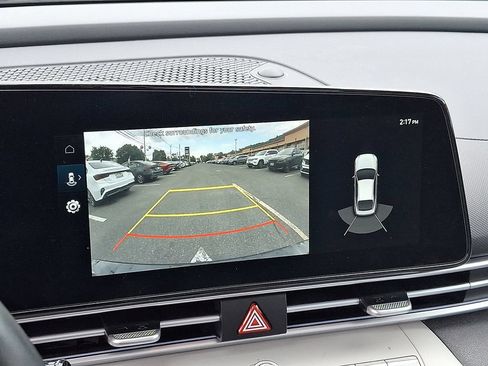 Used 2023 Hyundai Elantra Limited FWD image 20