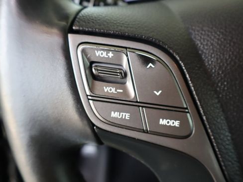 Used 2018 Hyundai Santa Fe Limited AWD/4WD image 21