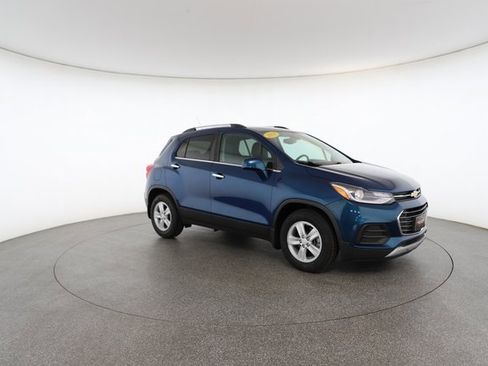 Used 2019 Chevrolet Trax LT w/ LT Convenience Package image 26