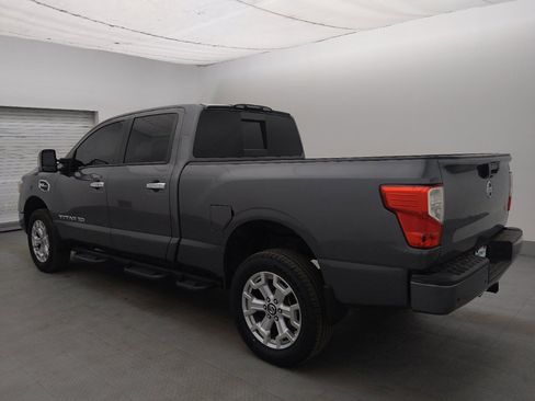 Used 2021 Nissan Titan SV w/ SV Convenience Package AWD/4WD image 3