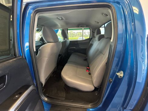 Used 2017 Toyota Tacoma SR5 w/ Tow Package AWD/4WD image 12