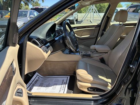 Used 2002 BMW 325i Sedan RWD image 3