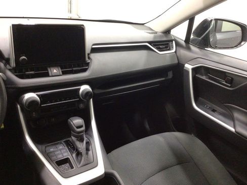 Used 2024 Toyota RAV4 LE image 31