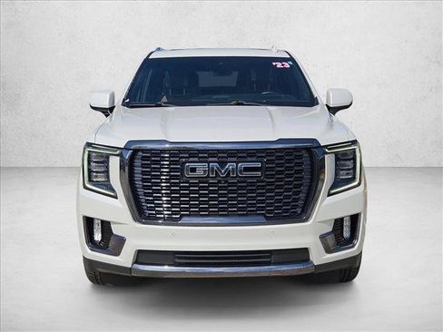 Used 2023 GMC Yukon XL Denali Ultimate AWD/4WD image 2