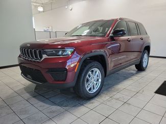 New 2025 Jeep Grand Cherokee Limited video 3