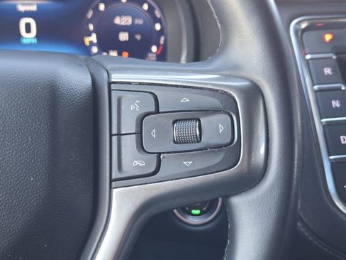 Used 2023 Chevrolet Suburban LT image 25