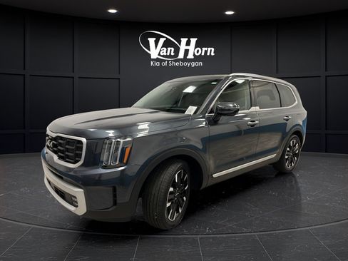 Used 2024 Kia Telluride SX Prestige w/ Towing Package AWD/4WD image 3