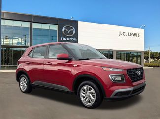 Used 2022 Hyundai Venue SE w/ Cargo Package FWD 360° Tour