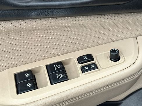 Used 2016 Subaru Legacy 2.5i Limited w/ Popular Package #4 image 12