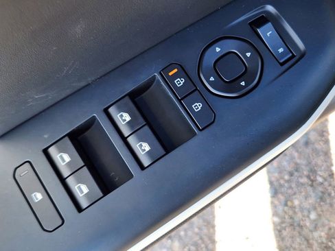 New 2025 Kia K4 GT-Line Turbo image 9