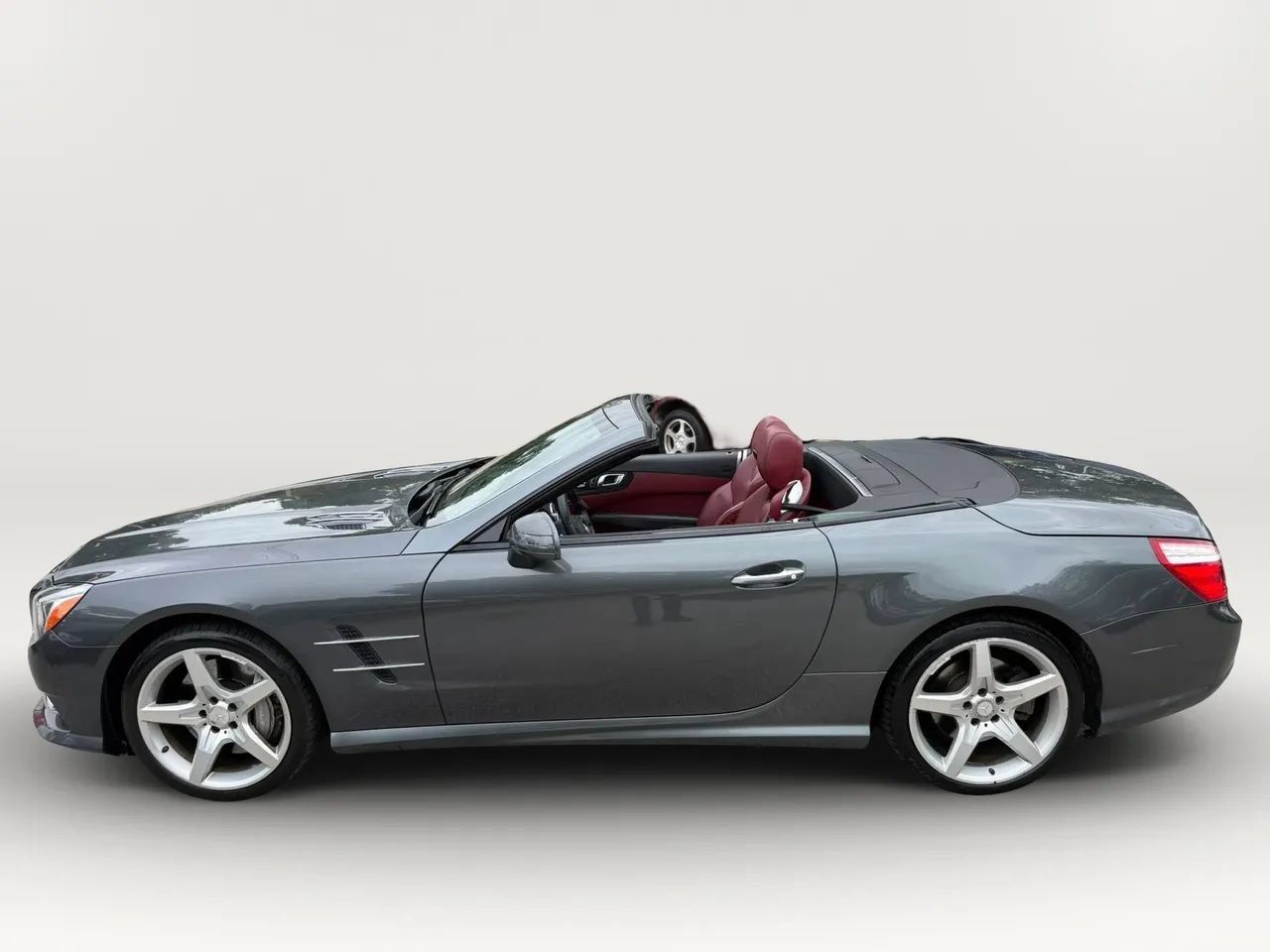Used 2013 Mercedes-Benz SL 550 image 29