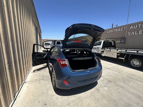 Used 2016 Hyundai Elantra GT FWD image 24