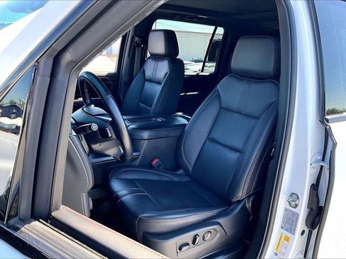 Used 2024 Chevrolet Suburban RST w/ Luxury Package AWD/4WD image 10