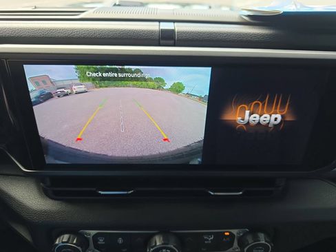 Used 2026 Jeep Wrangler Unlimited Sport AWD/4WD image 24