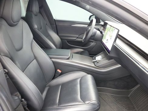 Used 2021 Tesla Model S Plaid image 24