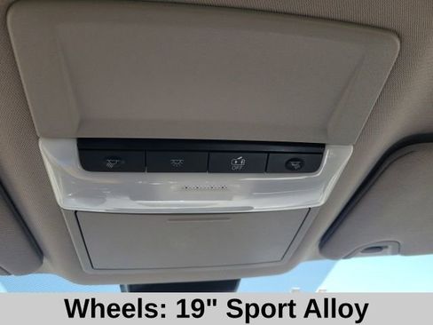 Used 2024 Nissan Altima 2.5 SR FWD image 10