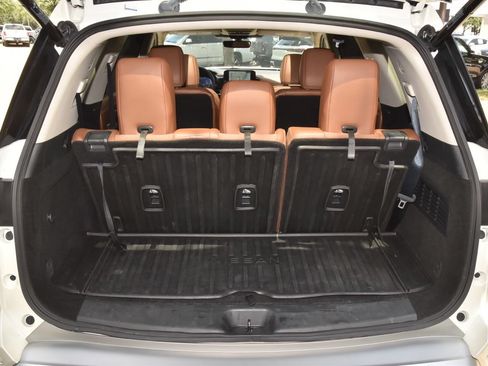 Used 2024 Nissan Pathfinder Platinum FWD image 41
