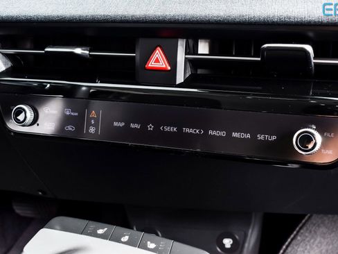 Used 2024 Kia EV6 Light image 25