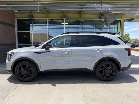 Used 2025 Kia Sorento SX AWD/4WD image 7