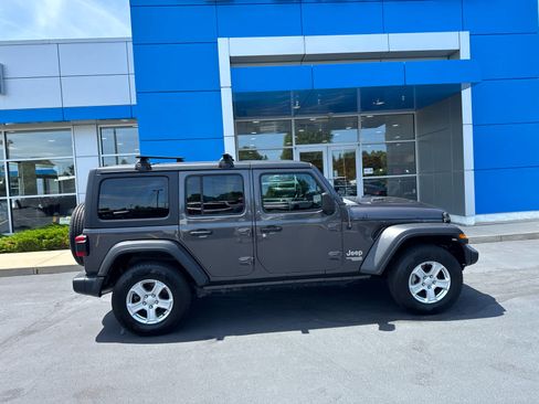 Used 2020 Jeep Wrangler Unlimited Sport S AWD/4WD image 3