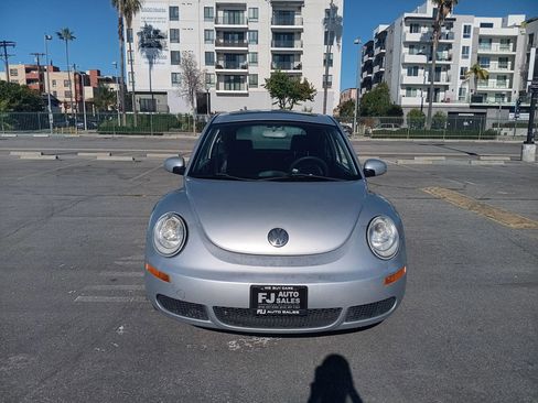 Used 2007 Volkswagen Beetle Coupe w/ Package 1 image 2